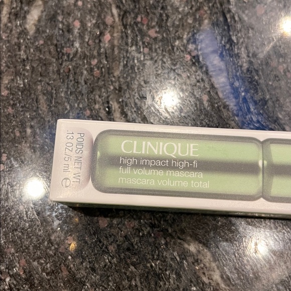 Clinique Bundle Hydration and Cleansing and Mascara - Picture 8 of 12